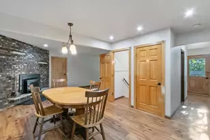 571 S Hillcrest Dr, Verona, WI 53593 - Photo 17