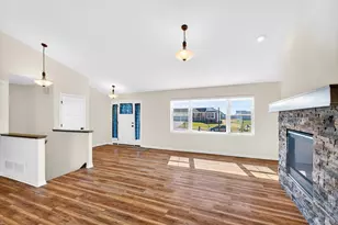 408 Saratoga Dr, Johnson Creek, WI 53038 - Photo 11