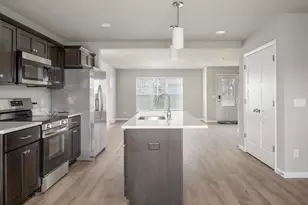 625 Schewe Rd, Middleton, WI 53562 - Photo 7
