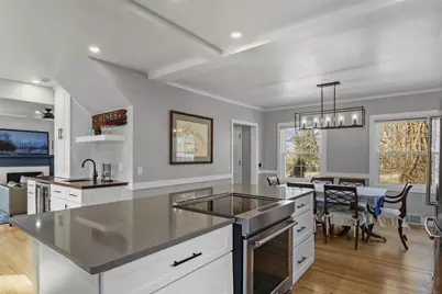 4329 Hillcrest Drive, Madison, WI 53705 - Photo 7