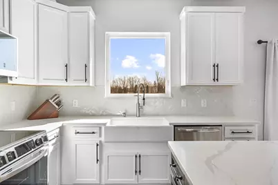 1129 Kamperschroer Way, Sun Prairie, WI 53590 - Photo 13