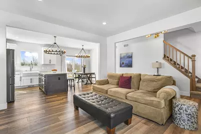 1129 Kamperschroer Way, Sun Prairie, WI 53590 - Photo 5