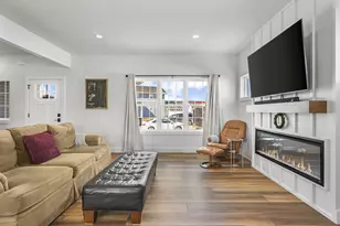 1129 Kamperschroer Wy, Sun Prairie, WI 53590 - Photo 7