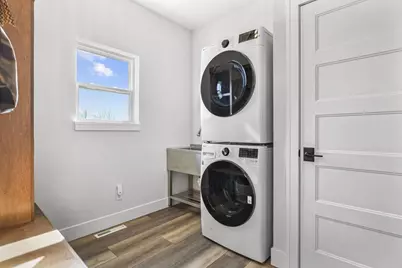 1129 Kamperschroer Way, Sun Prairie, WI 53590 - Photo 19