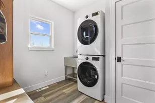 1129 Kamperschroer Wy, Sun Prairie, WI 53590 - Photo 19