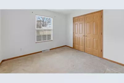 1017 E Pinecrest Lane, Elkhorn, WI 53121 - Photo 17