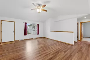 1017 E Pinecrest Ln, Elkhorn, WI 53121 - Photo 5