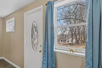 617 E Edgewater Street, Portage, WI 53901 - Photo 9