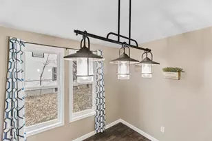 617 E Edgewater St, Portage, WI 53901 - Photo 11