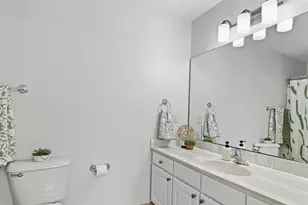 818 Herndon Dr, Madison, WI 53718 - Photo 13