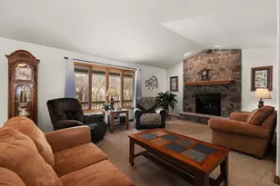 9620 W Topp Rd, Janesville, WI 53536 - Photo 7