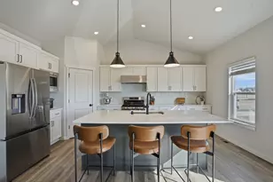 1543 N Thompson Rd, Sun Prairie, WI 53590 - Photo 17