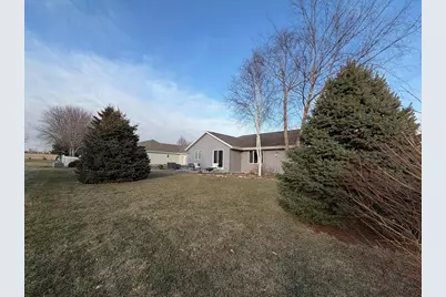 1205 Shawnee Street, Fort Atkinson, WI 53538 - Photo 3