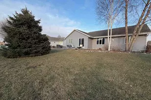 1205 Shawnee St, Fort Atkinson, WI 53538 - Photo 5