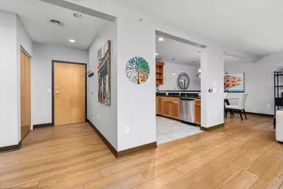 15 S Broom Street #404, Madison, WI 53703 - Photo 9