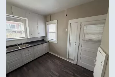 403 Portland Avenue, Beloit, WI 53511 - Photo 9