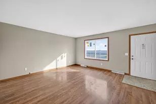 5907 Rattman Rd, Madison, WI 53718 - Photo 9