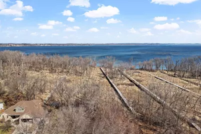 1043 E Lakeside Drive, Edgerton, WI 53534 - Photo 7