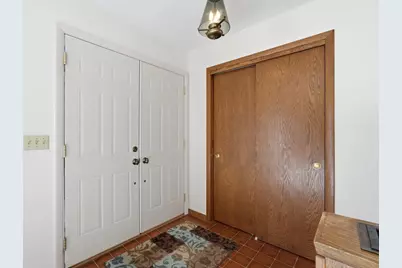 414 Woodview Drive, Sun Prairie, WI 53590 - Photo 9