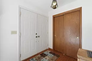 414 Woodview Dr, Sun Prairie, WI 53590 - Photo 9