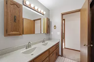 414 Woodview Dr, Sun Prairie, WI 53590 - Photo 23