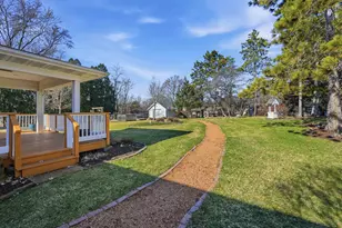 414 Woodview Dr, Sun Prairie, WI 53590 - Photo 5