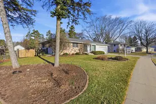 414 Woodview Dr, Sun Prairie, WI 53590 - Photo 51