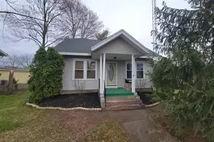 1018 Elm St, Wisconsin Dells, WI 53965 - Photo 3