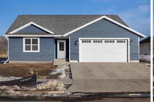 207 N Lawrence Ave, Tomah, WI 54660 - Photo 1