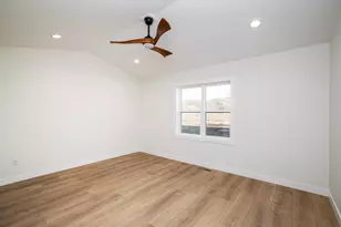 207 N Lawrence Ave, Tomah, WI 54660 - Photo 11