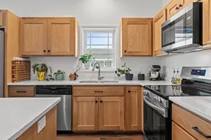 602 Eisenhower St, Baraboo, WI 53913 - Photo 9