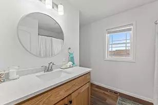 602 Eisenhower St, Baraboo, WI 53913 - Photo 21