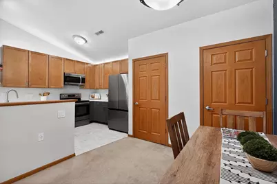 5304 Congress Avenue #2, Madison, WI 53718 - Photo 7