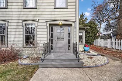 611 E Court Street, Janesville, WI 53545 - Photo 5