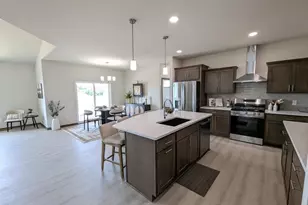 505 Spindrift St, Mount Horeb, WI 53572 - Photo 5