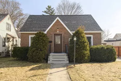 113 Union Street, Sun Prairie, WI 53590 - Photo 1