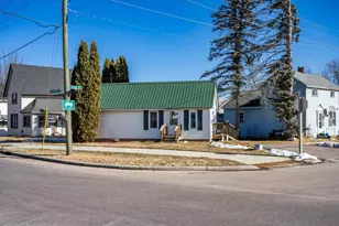 702 Academy St, Elroy, WI 53929 - Photo 19