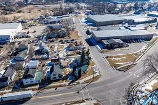 702 Academy St, Elroy, WI 53929 - Photo 23