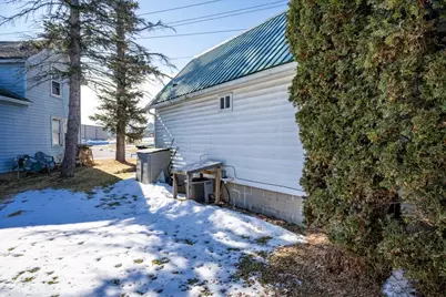 702 Academy Street, Elroy, WI 53929 - Photo 17