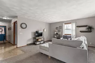 423 N Wright Rd, Janesville, WI 53546 - Photo 11