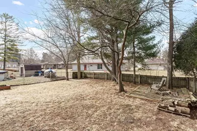 423 N Wright Road, Janesville, WI 53546 - Photo 5