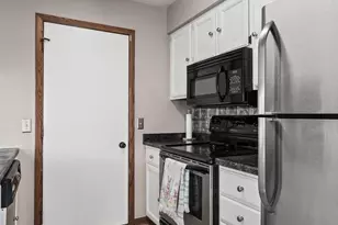 423 N Wright Rd, Janesville, WI 53546 - Photo 15