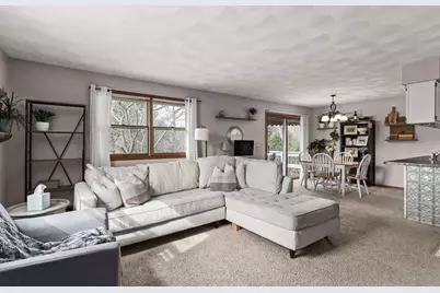 423 N Wright Road, Janesville, WI 53546 - Photo 9