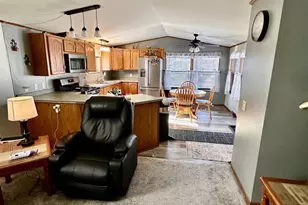 1513 Indigo Dr, Oshkosh, WI 54902 - Photo 11