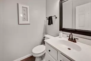 954 Hemlock Dr, Verona, WI 53593 - Photo 9