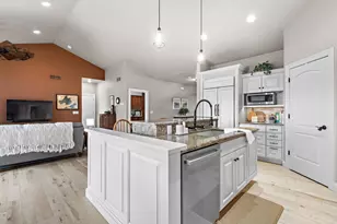 1317 Brunette Downs Dr, Madison, WI 53718 - Photo 11