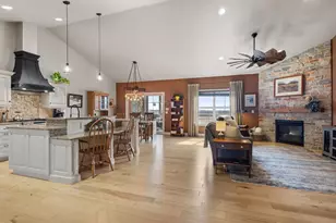 1317 Brunette Downs Dr, Madison, WI 53718 - Photo 33