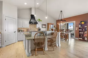 1317 Brunette Downs Dr, Madison, WI 53718 - Photo 9