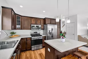 9342 Vista Meadow Dr, Verona, WI 53593 - Photo 11