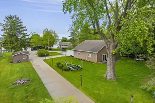 W2932 Kahl Rd, Markesan, WI 53946 - Photo 7